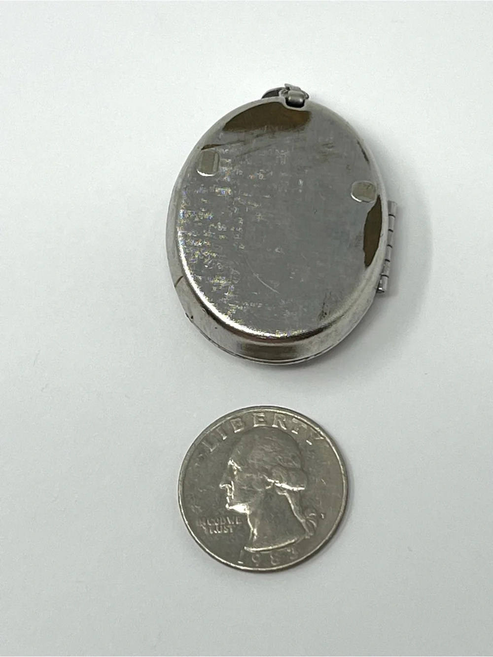 Vintage 1966 Avon Silvertone Black Faceted Stone Solid Perfume Locket Pendant